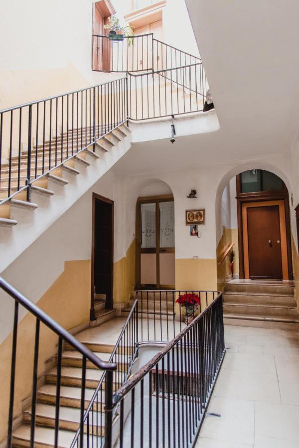 Palazzo Le Travi Hotel Bari Luaran gambar